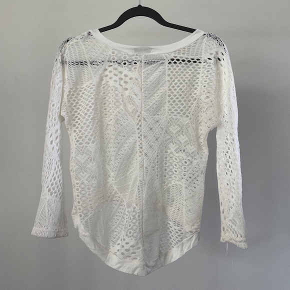 Papillon White Crochet Longsleeve - Picture 2 of 3